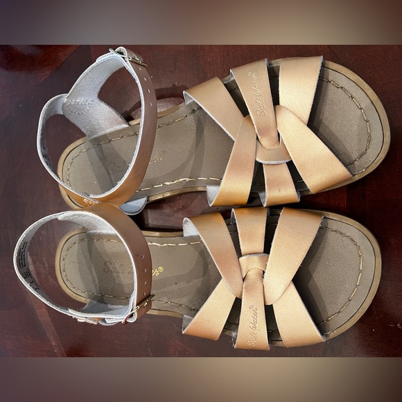 SALTWATER SANDALS Rose Gold Big Girl Original Style - Picture 3 of 8